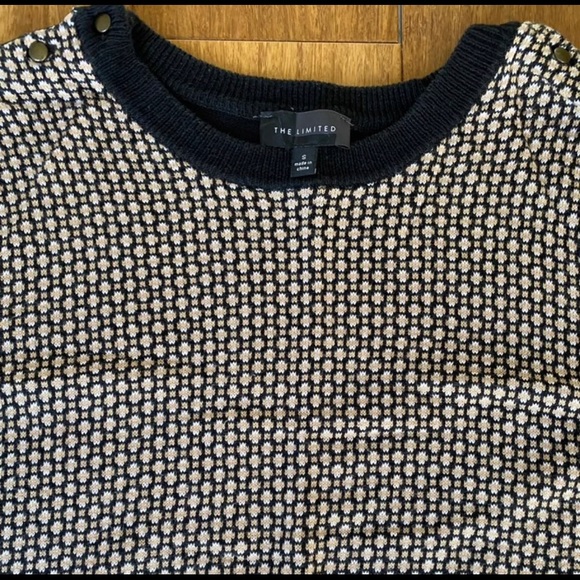 Sweater - Picture 2 of 5